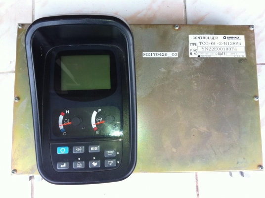 กล่อง+จอ PC200-8