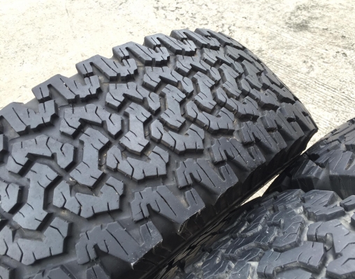BF All-Terrain 265/65/17 ปี15 ดอกเต็มมาก สวยกริ๊บๆ4เส้น