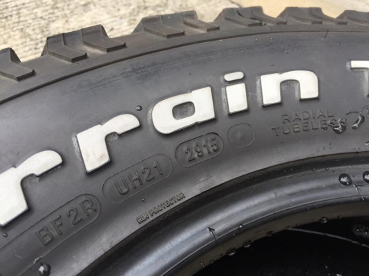 BF All-Terrain 265/65/17 ปี15 ดอกเต็มมาก สวยกริ๊บๆ4เส้น