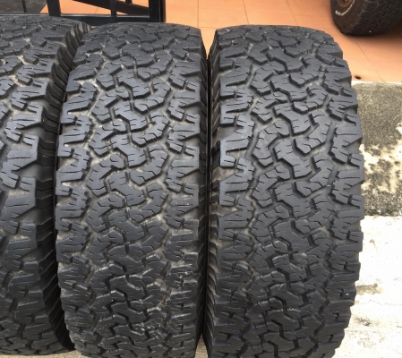 BF All-Terrain 265/65/17 ปี15 ดอกเต็มมาก สวยกริ๊บๆ4เส้น