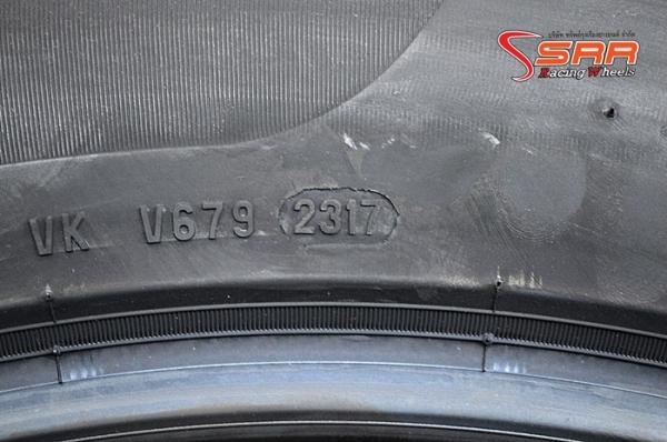 Pirelli P ZERO 295/40ZR21 MADE IN ITALY เส้นละ 21,000 บาท Pirelli P ZERO 295/40ZR21 MADE IN ITALY เส้นละ 21,000 บาท