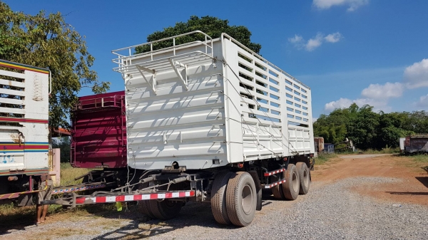 ขาย ลูกพ่วงสามมิตรสามเพลาไม่ดั้ม ปี 56 สวยพร้อมใช้งานสุดๆๆๆ เอกสารพร้อมโอน สนใจติดต่อเรา ดำสุโขทัย โทร 089-7087998,081-7855503 หรือเยี่ยมชมเว็ปไซได้ที่ www.dum-sukhothai.com