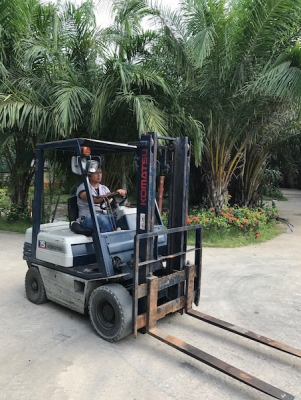 ขายFORKLIFT KOMATSU FG15-15(1.5ตัน)(AUTO) สวยเดิมจากญี่ปุ่น ยังไม่เคยใช้ในไทย 125,000เท่านั้น!!