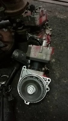 ปั๊มลมติดเครื่อง6UZ1 360แรง