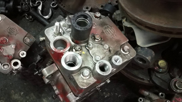 ปั๊มลมติดเครื่อง6UZ1 360แรง