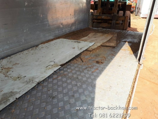 ขาย ตู้สำหรับติดรถบรรทุก 6 ล้อ ทำตู้ออฟฟิต เคลื่อนที่ โครงสร้างกุอะลูมิเนียม ตีนไก่ ผนังด้านข้างเป็นอะลูมิเนียม น้ำหนักเบา