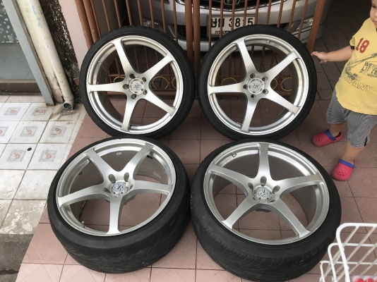 ล้อเเท้ KR 19กว้าง10นิ้วอ๊อฟ45ทั้ง4วงสีเดิมๆจากญี่ปุ่นยางติดมาใช้ไม่ได้เเล้ว