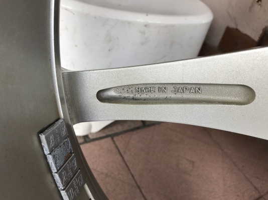 ล้อเเท้ KR 19กว้าง10นิ้วอ๊อฟ45ทั้ง4วงสีเดิมๆจากญี่ปุ่นยางติดมาใช้ไม่ได้เเล้ว ล้อเเท้ KR 19กว้าง10นิ้วอ๊อฟ45ทั้ง4วงสีเดิมๆจากญี่ปุ่นยางติดมาใช้ไม่ได้เเล้ว