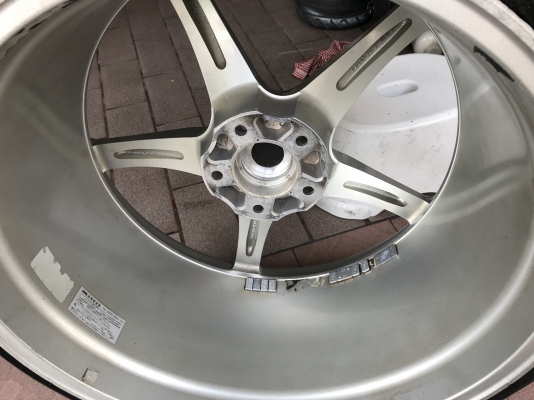 ล้อเเท้ KR 19กว้าง10นิ้วอ๊อฟ45ทั้ง4วงสีเดิมๆจากญี่ปุ่นยางติดมาใช้ไม่ได้เเล้ว ล้อเเท้ KR 19กว้าง10นิ้วอ๊อฟ45ทั้ง4วงสีเดิมๆจากญี่ปุ่นยางติดมาใช้ไม่ได้เเล้ว