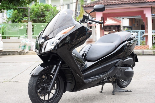 Forza 300 2015 วิ่ง9000โล มือเดียว สีสดมาก