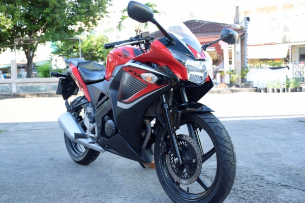 Cbr150i 2015 รถบ้านแท้ มือเดียว สด-ผ่อน รูดบัตรได้ Cbr150i 2015 รถบ้านแท้ มือเดียว สด-ผ่อน รูดบัตรได้