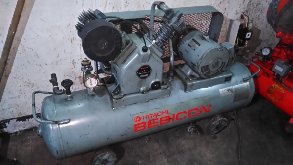 **ขายถูกๆ ปั้มลมมือสองจากญี่ปุ่น** HITACHI-BEBICON 5 แรง 2Stage  ทดสอบเรียบร้อย ทุกระบบทำงานได้ดีมากๆ นิ่งๆเงียบๆพร้อมใช้งานครับ