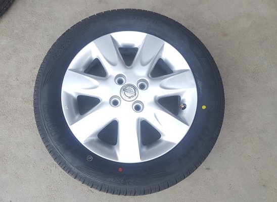 ขายล้อNISSAN Marchขอบ15 ยางใหม่185/60/15 ปี17 4 ล้อ