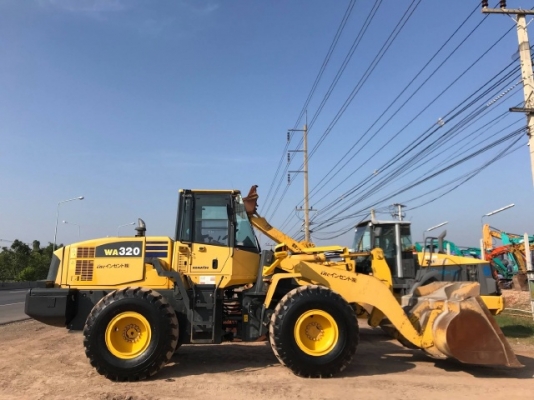 ขายรถตักล้อยาง KOMATSU WA320-5 แขนยาวพิเศษ รถนอกนำเข้าเองจากญี่ปุ่น สภาพสวยพร้อมใช้งาน มีVDOการทำงานครับ