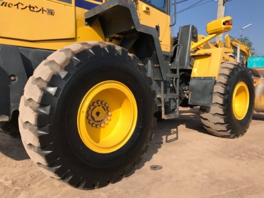ขายรถตักล้อยาง KOMATSU WA320-5 แขนยาวพิเศษ รถนอกนำเข้าเองจากญี่ปุ่น สภาพสวยพร้อมใช้งาน มีVDOการทำงานครับ