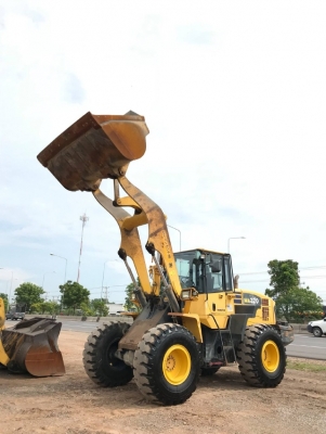 ขายรถตักล้อยาง KOMATSU WA320-5 แขนยาวพิเศษ รถนอกนำเข้าเองจากญี่ปุ่น สภาพสวยพร้อมใช้งาน มีVDOการทำงานครับ