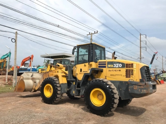 ขายรถตักล้อยาง KOMATSU WA320-5 แขนยาวพิเศษ รถนอกนำเข้าเองจากญี่ปุ่น สภาพสวยพร้อมใช้งาน มีVDOการทำงานครับ