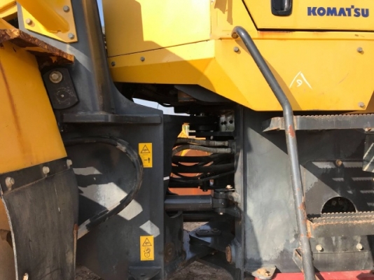 ขายรถตักล้อยาง KOMATSU WA320-5 แขนยาวพิเศษ รถนอกนำเข้าเองจากญี่ปุ่น สภาพสวยพร้อมใช้งาน มีVDOการทำงานครับ