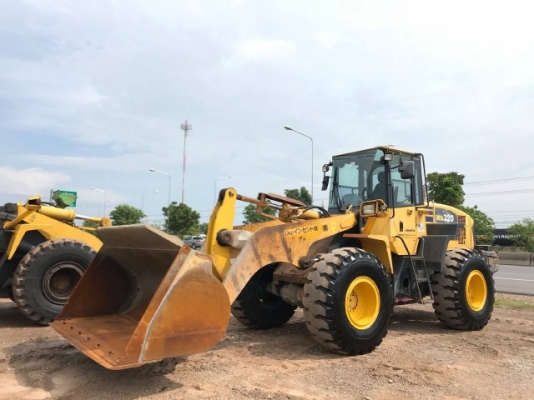 ขายรถตักล้อยาง KOMATSU WA320-5 แขนยาวพิเศษ รถนอกนำเข้าเองจากญี่ปุ่น สภาพสวยพร้อมใช้งาน มีVDOการทำงานครับ