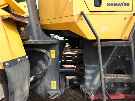 ขายรถตักล้อยาง KOMATSU WA320-5 แขนยาวพิเศษ รถนอกนำเข้าเองจากญี่ปุ่น สภาพสวยพร้อมใช้งาน มีVDOการทำงานครับ