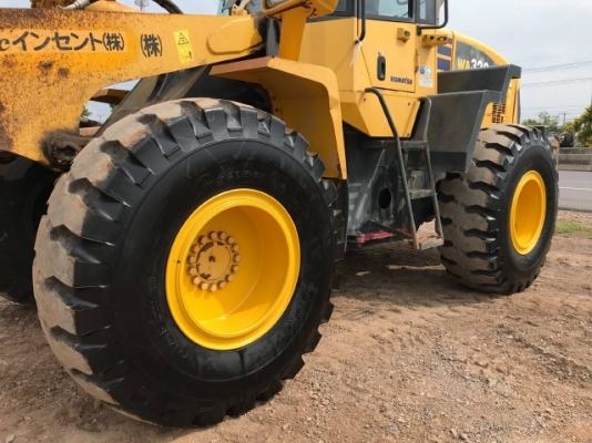 ขายรถตักล้อยาง KOMATSU WA320-5 แขนยาวพิเศษ รถนอกนำเข้าเองจากญี่ปุ่น สภาพสวยพร้อมใช้งาน มีVDOการทำงานครับ