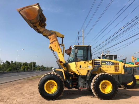 ขายรถตักล้อยาง KOMATSU WA320-5 แขนยาวพิเศษ รถนอกนำเข้าเองจากญี่ปุ่น สภาพสวยพร้อมใช้งาน มีVDOการทำงานครับ