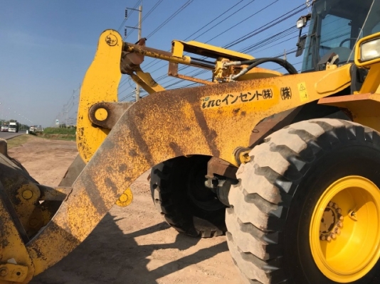 ขายรถตักล้อยาง KOMATSU WA320-5 แขนยาวพิเศษ รถนอกนำเข้าเองจากญี่ปุ่น สภาพสวยพร้อมใช้งาน มีVDOการทำงานครับ