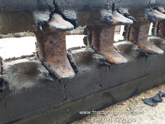 ขาย แทรคยาง สำหรับรถขุด แบคโฮ รกเกี่ยวข้าว รถดั๊มเปอร์ รถบรรทุกตะขาบ ขนาดเบอร์ยาง 320&times;56&times;900 เก่าญี่ปุ่น