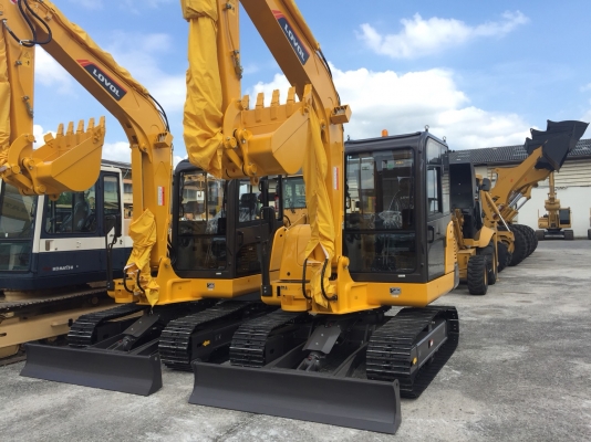 ด่วน!!เลยค่ะ รถขุดดินตีนตะขาบยี่ห้อ LOVOL รุ่น FR60E ขนาดเล็ก มีประสิทธิภาพสูง ประหยัดเชื้อเพลิง พร้อมใช้งาน