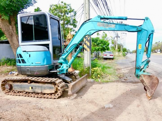 ขายรถขุด ยี่ห้อ: KOBELCO แบบ: 30SR-2   ราคา 490,000 บาท (ต่อรองได้)  ติดตั้งแอร์-ฟิล์ม-รถพร้อมลงงานได้ทันที คอนโทนสั้นปั้มนิ้ว เครื่อง3สูบ แทรกเหล็ก รถเก่านอกแท้ญี่ปุ่น  มีเอกสารใบอินวอย ไม่เคยใช้งานในไทย100\% รถพร้อมใช้งาน  สนใจโทร : 099-907-9273 กิ๊๊ฟ กม
