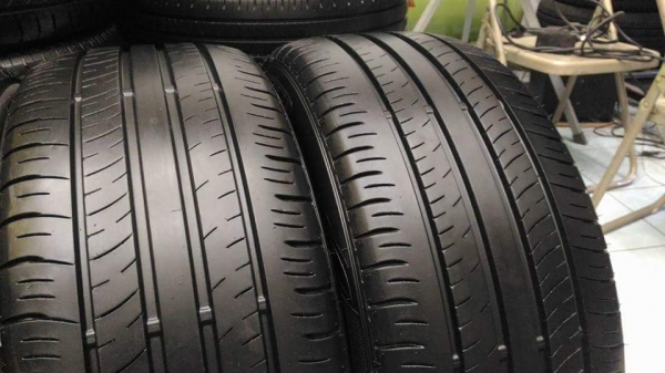 ยาง \% คัดสภาพ Dunlop Enasave EC300+  225 50 17 ผลิตปี 2016 ยางสวยทุกเส้น ดอกหนาๆ เนื้อนิ่มๆ  ขายถูก 4 เส้น  4,900.- NET *** ใส่ถ่วงฟรี รับบัตรเครดิต ส่งทั่วไทยค่ะ