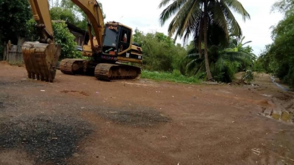 ขาย แบคโฮ cat 320 เวอขั่น (2)