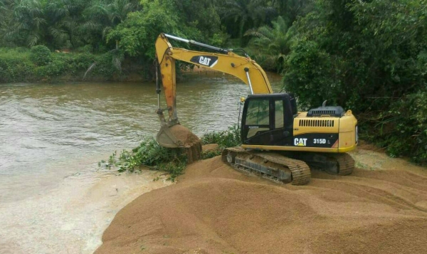 ขายรถแบคโฮ (เจ้าของขายเอง) รุ่น cat 315 D ใช้งาน 6,000 ชม. สภาพใช้งานได้ดี มีวิทยุ พร้อมแอร์ รถเช็คศ
