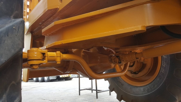 ขาย รถตัก KOMATSU JH30 เช็คใหม่ทั้งคัน พร้อมใช้งาน ยางใหม่ ต่อแขนเรียบร้อยแล้ว