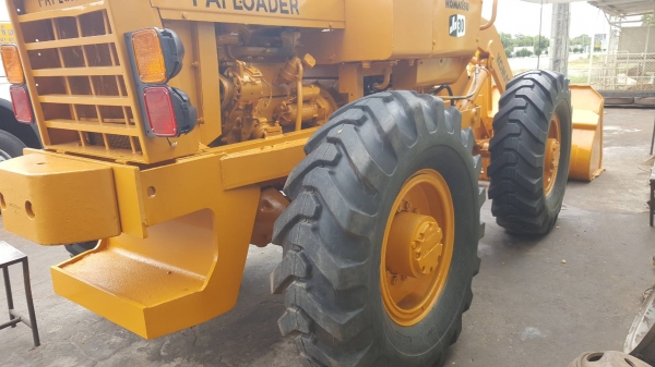 ขาย รถตัก KOMATSU JH30 เช็คใหม่ทั้งคัน พร้อมใช้งาน ยางใหม่ ต่อแขนเรียบร้อยแล้ว