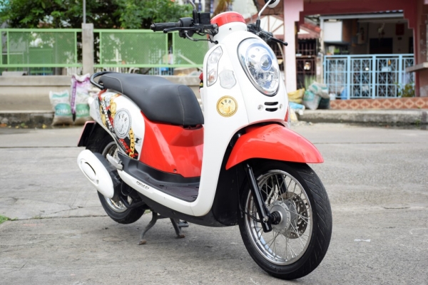 Scoopy 2558 ลายใหม่ สด-รูดบัตรได้ Scoopy 2558 ลายใหม่ สด-รูดบัตรได้