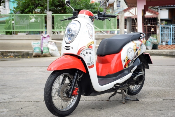 Scoopy 2558 ลายใหม่ สด-รูดบัตรได้