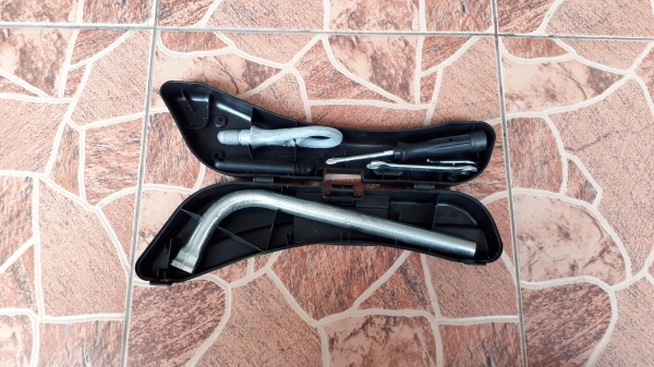 กล่องเครื่องมือติดรถ Audi