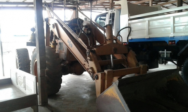 ขาย รถตัก KOMATSU SD20P-4 รถมือเดียว สภาพดีพร้อมใช้งาน