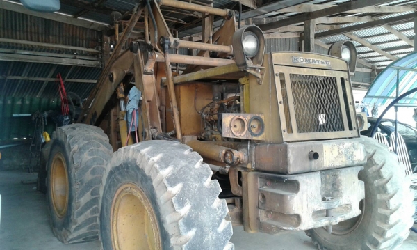 ขาย รถตัก KOMATSU SD20P-4 รถมือเดียว สภาพดีพร้อมใช้งาน