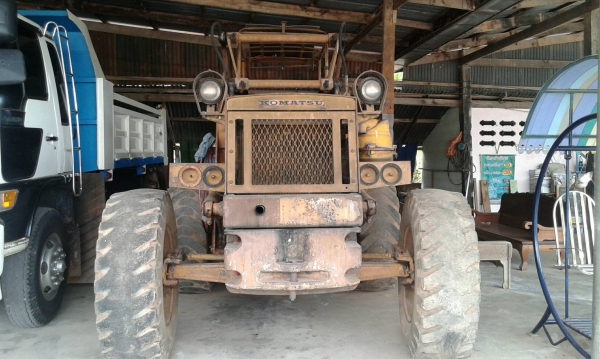 ขาย รถตัก KOMATSU SD20P-4 รถมือเดียว สภาพดีพร้อมใช้งาน