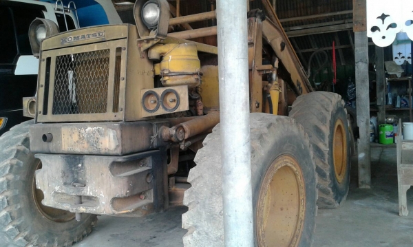 ขาย รถตัก KOMATSU SD20P-4 รถมือเดียว สภาพดีพร้อมใช้งาน