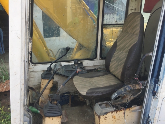 ขายkomatsu pc200-5 ขายkomatsu pc200-5