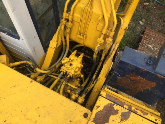 ขายkomatsu pc200-5 ขายkomatsu pc200-5