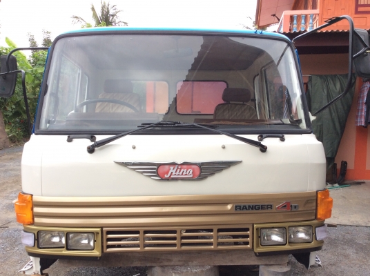 ขาย หัวสิบล้อ ฮีโน่ F18 สีทำใหม่ อุปกรณ์ครบ มีขาดีดหน้า-ขาคำ้หลัง ยกใส่ได้เลย