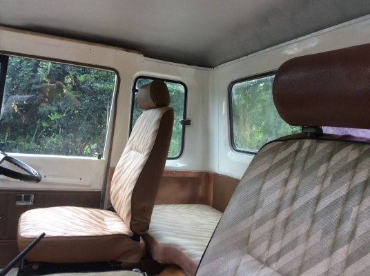 ขาย หัวสิบล้อ ฮีโน่ F18 สีทำใหม่ อุปกรณ์ครบ มีขาดีดหน้า-ขาคำ้หลัง ยกใส่ได้เลย