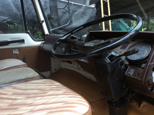 ขาย หัวสิบล้อ ฮีโน่ F18 สีทำใหม่ อุปกรณ์ครบ มีขาดีดหน้า-ขาคำ้หลัง ยกใส่ได้เลย