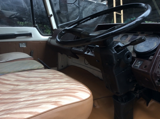 ขาย หัวสิบล้อ ฮีโน่ F18 สีทำใหม่ อุปกรณ์ครบ มีขาดีดหน้า-ขาคำ้หลัง ยกใส่ได้เลย