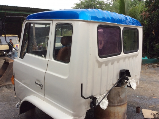 ขาย หัวสิบล้อ ฮีโน่ F18 สีทำใหม่ อุปกรณ์ครบ มีขาดีดหน้า-ขาคำ้หลัง ยกใส่ได้เลย