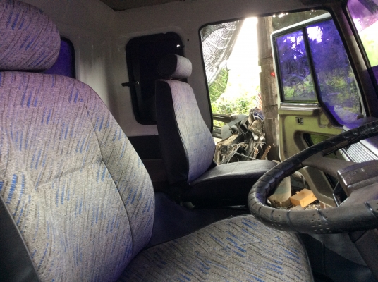 ขาย หัวสิบล้อ มิตซู เฉินหลง ทำสีใหม่ สภาพสวยๆ มีขาดีดหน้า เท้าหยียบทิฟฟี่ เบาะใหม่ภายในเต็ม ยกใส่ได้เลย ขาย หัวสิบล้อ มิตซู เฉินหลง ทำสีใหม่ สภาพสวยๆ มีขาดีดหน้า เท้าหยียบทิฟฟี่ เบาะใหม่ภายในเต็ม ยกใส่ได้เลย